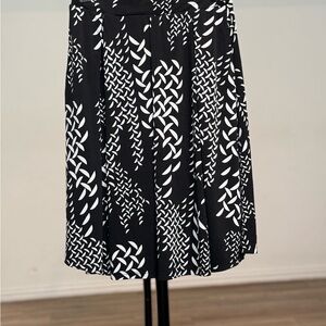 LuLaRoe Monochrome Patterned A-Line Skirt